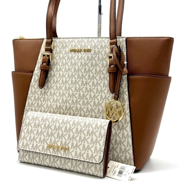Michael Kors Large Charlotte Tote Bag & Matching Trifold Wallet Vanilla - Picture 1 of 12